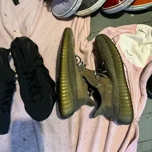 I’m selling 2 pairs of Yeezys 4 pairs of vans and a pair of blazers 350 for them Vans | Shoes | Im Selling 2 Pairs Of Yeezys 4 Pairs Of Vans  main image 3